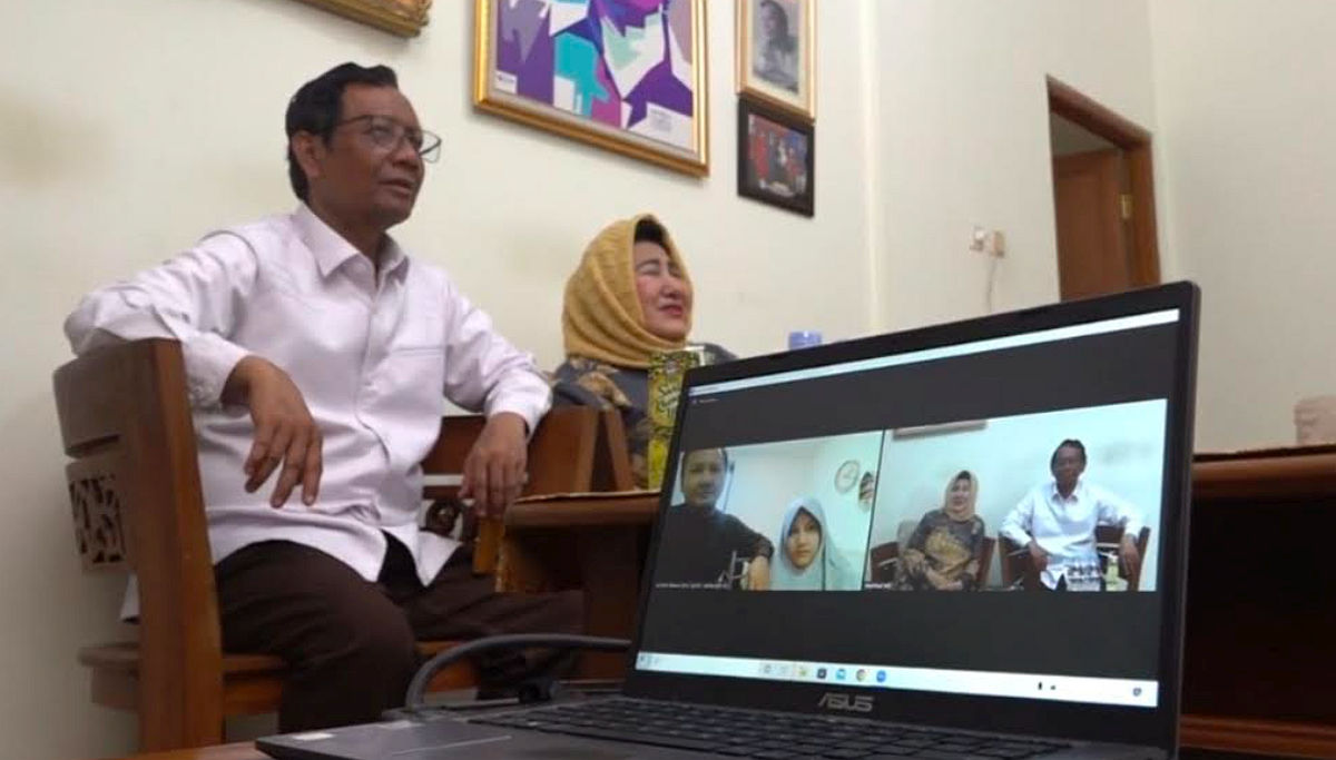 Mahfud Md Manfaatkan Masa Tenang dengan Komunikasi Virtual Bersama Cucu